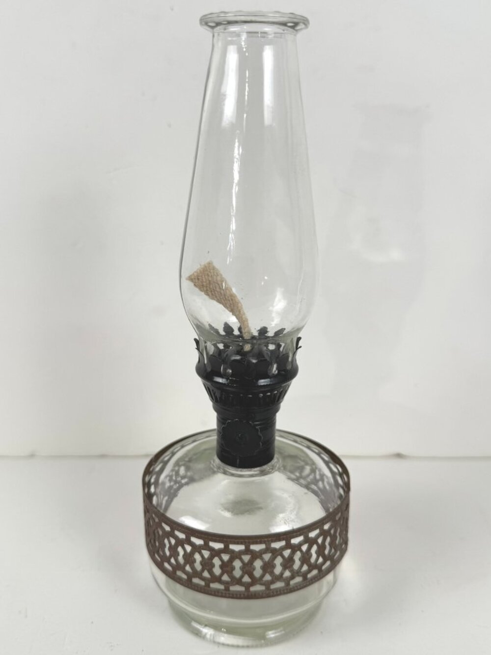 Vintage Lamplight Farms Oil Lamp Clear Front With Metal Band MC-259